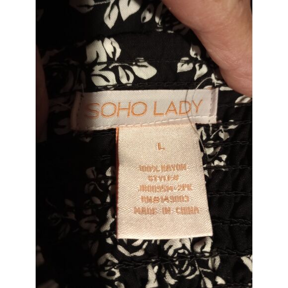 Soho Lady Women's Size Large Black and White Floral Shorts - Picture 5 of 6